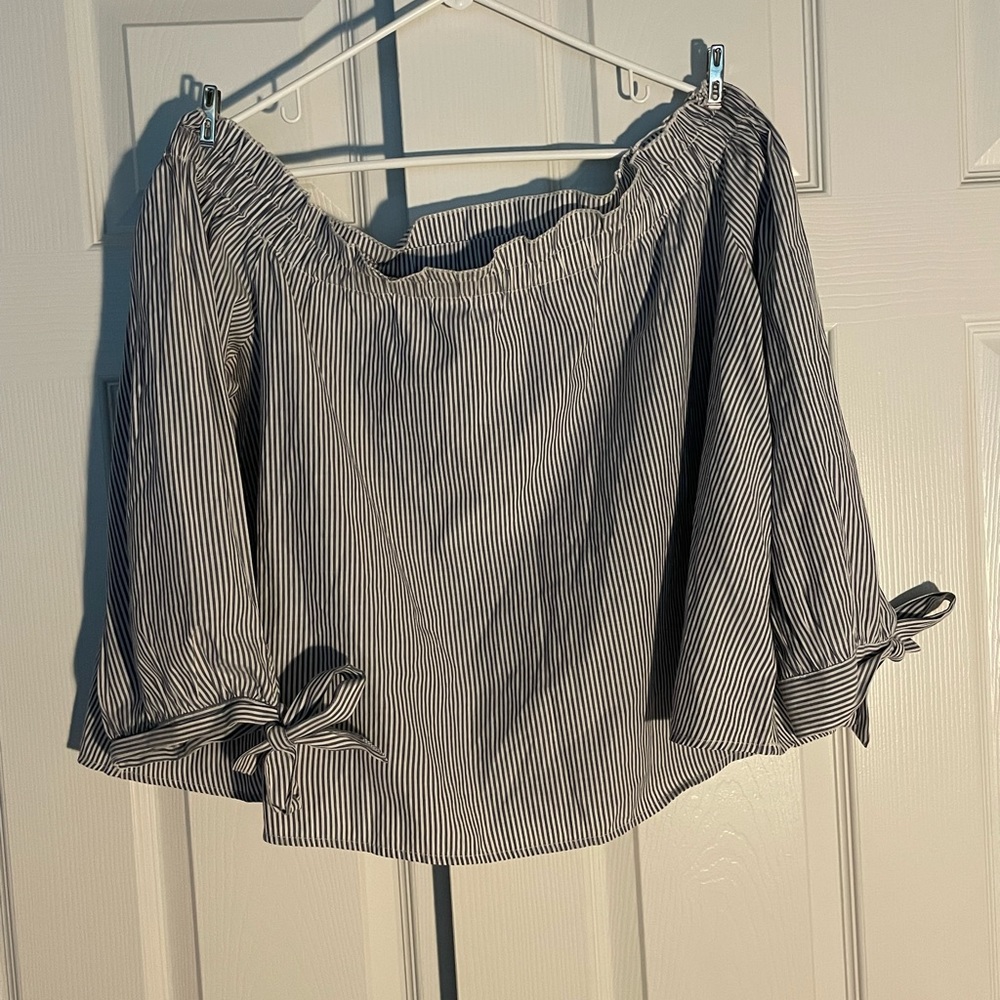 Women’s American Eagle Top Size XL